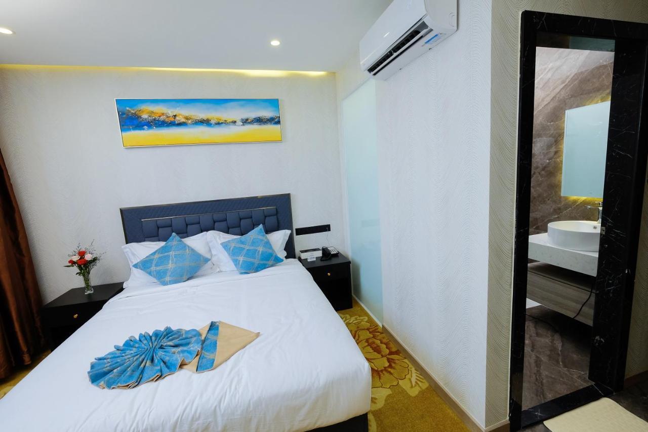 ไดมอนด์ โฮเต็ล Hotel Thu Dau Mot ภายนอก รูปภาพ